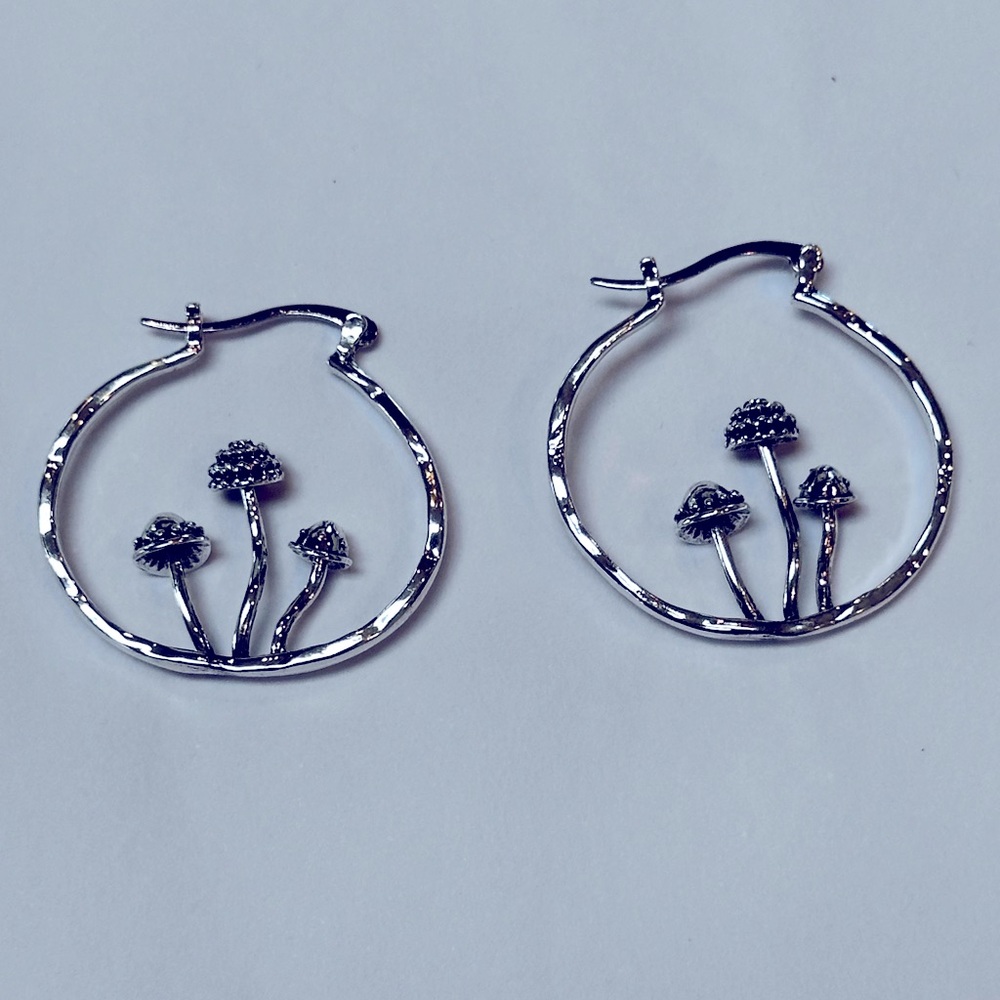 NEW-Mushroom Hoop Earrings 🍄‍🟫